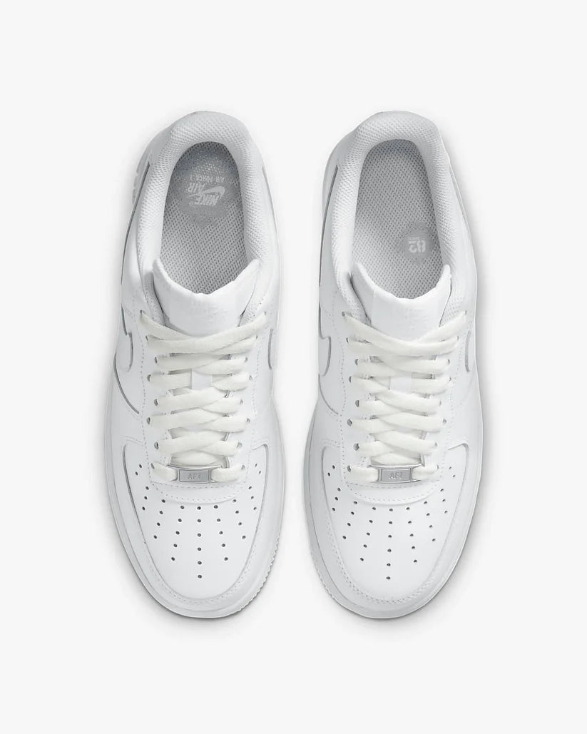 Nike Air Force 1 07 Triple White